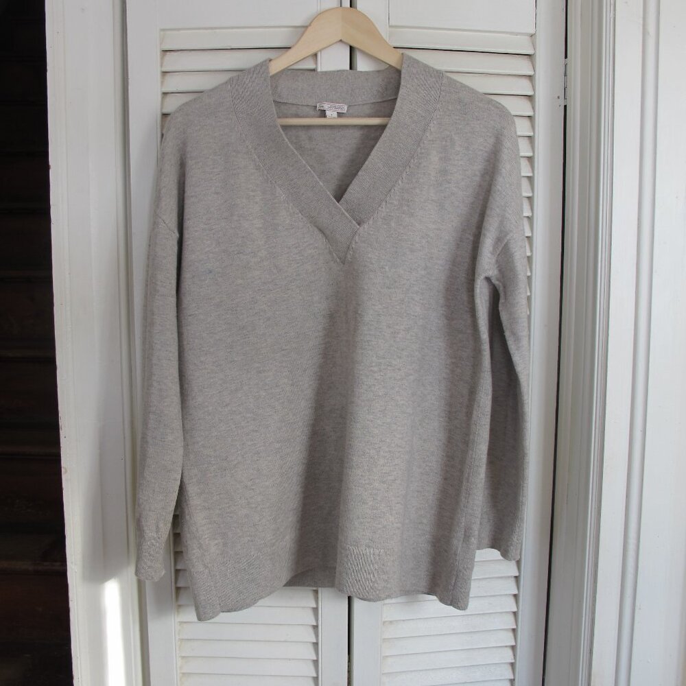 GAP Women's M ( or unisex) Oatmeal 100% wool, cross-V neck sweater